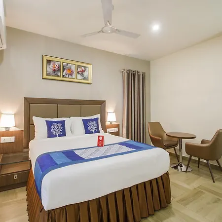 Hôtel Oyo 10127 Svm Grand Uppal